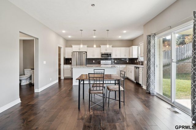 4504 S 198Th Street, Omaha, NE 68135