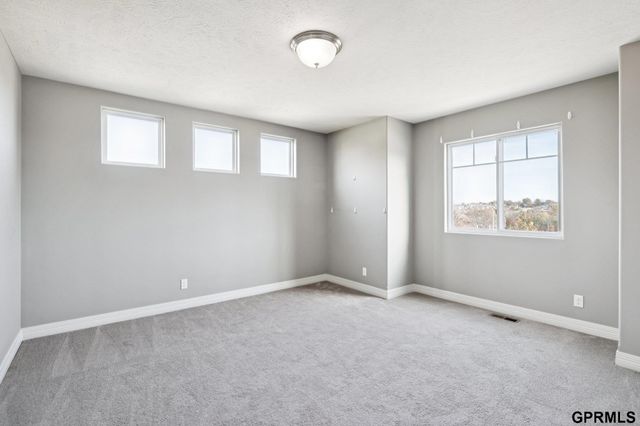 4504 S 198Th Street, Omaha, NE 68135