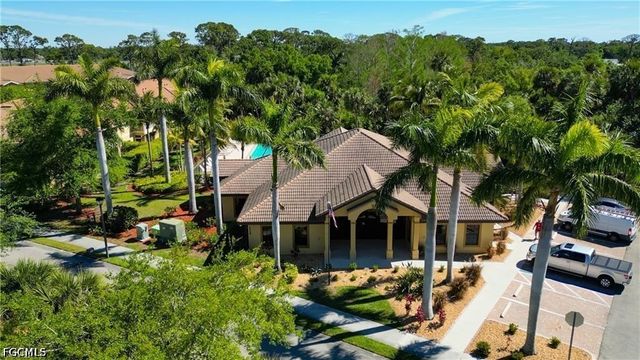 1137 Winding Pines CIR 203, Cape Coral, FL 33909