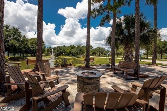 1137 Winding Pines CIR 203, Cape Coral, FL 33909