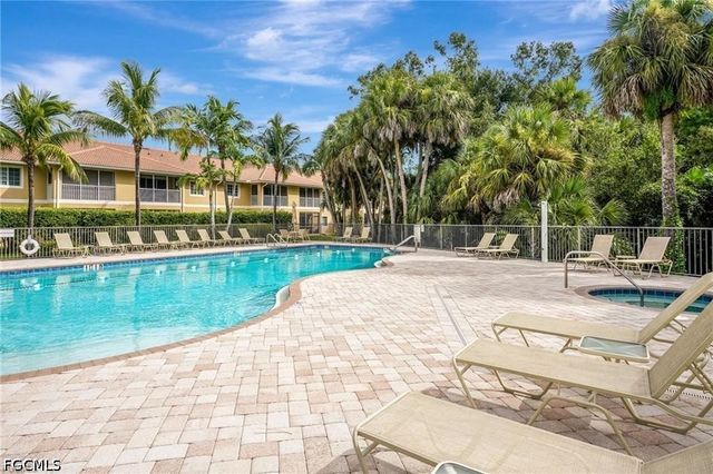 1137 Winding Pines CIR 203, Cape Coral, FL 33909