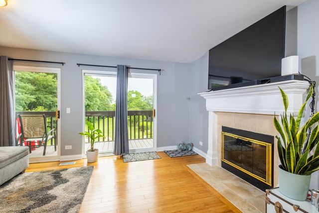 71 White Oaks Road, Fox Lake, IL 60020