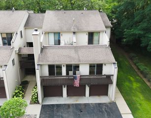 71 White Oaks Road, Fox Lake, IL 60020