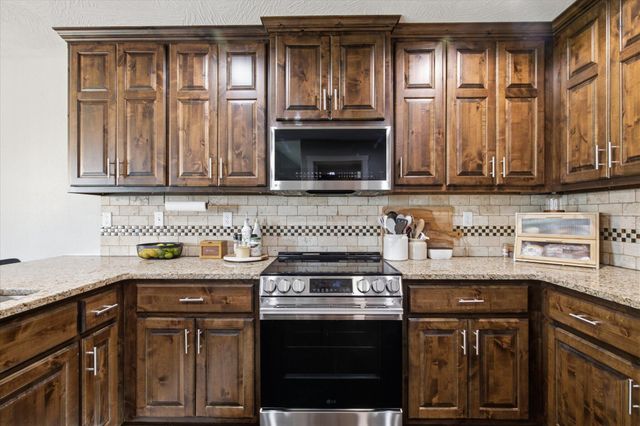 1394 S Blockade Road, Republic, MO 65738