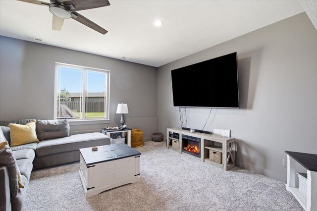 1394 S Blockade Road, Republic, MO 65738