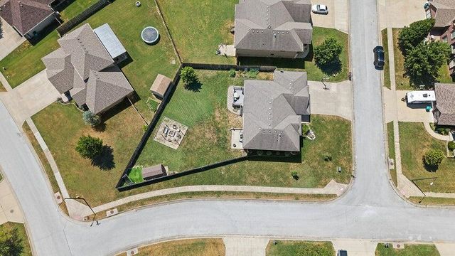 1394 S Blockade Road, Republic, MO 65738