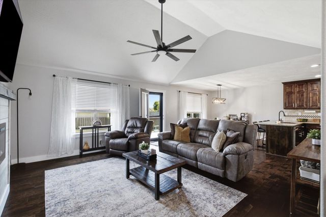 1394 S Blockade Road, Republic, MO 65738