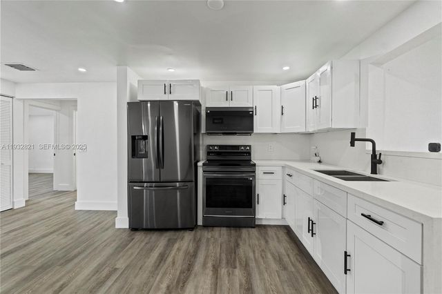 5658 SW 1st St, Miami, FL 33134