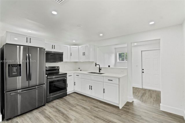 5658 SW 1st St, Miami, FL 33134