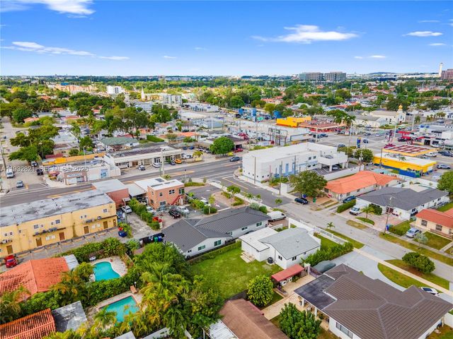 5658 SW 1st St, Miami, FL 33134