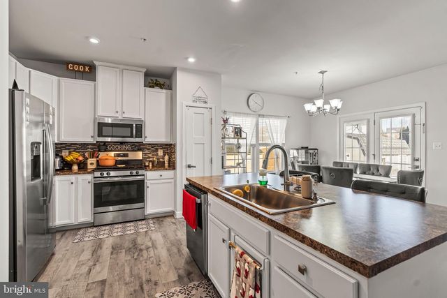 18214 BROWNSTONE PL, Hagerstown, MD 21740