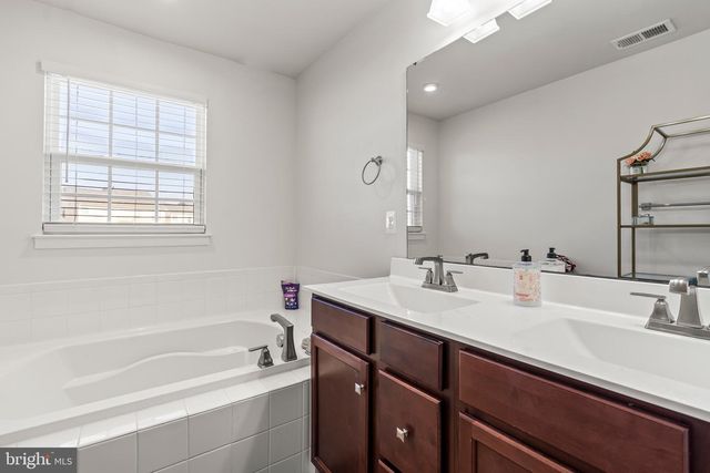 18214 BROWNSTONE PL, Hagerstown, MD 21740