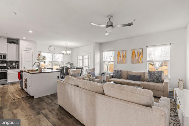 18214 BROWNSTONE PL, Hagerstown, MD 21740