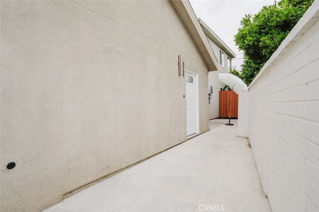 8909 Wakefield Avenue, Panorama City, CA 91402
