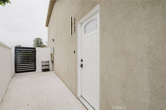 8909 Wakefield Avenue, Panorama City, CA 91402
