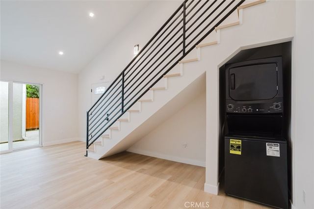 8909 Wakefield Avenue, Panorama City, CA 91402