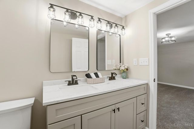 1371 Finch Lane, Miami Twp, OH 45150