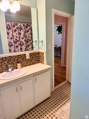 677 11TH AVE, Salt Lake City, UT 84103