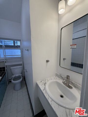 4125 S Figueroa Street 302, Los Angeles, CA 90037