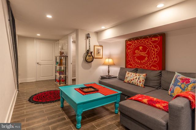 2611 W THOMPSON ST, Philadelphia, PA 19121