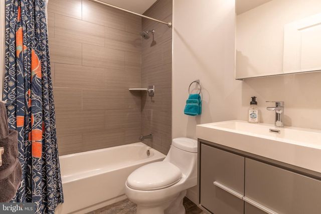 2611 W THOMPSON ST, Philadelphia, PA 19121