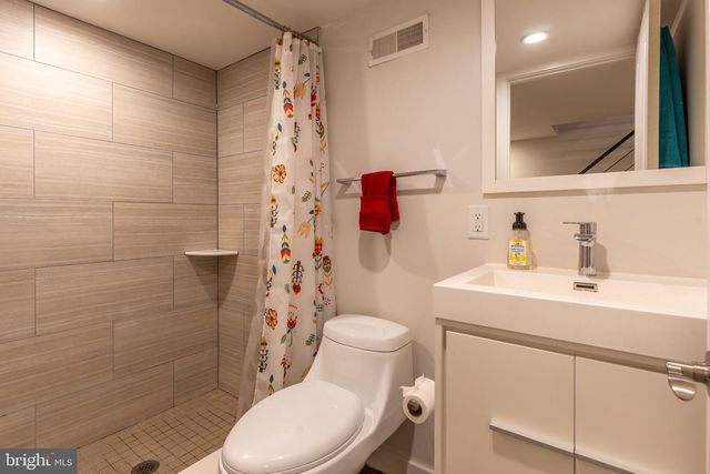 2611 W THOMPSON ST, Philadelphia, PA 19121