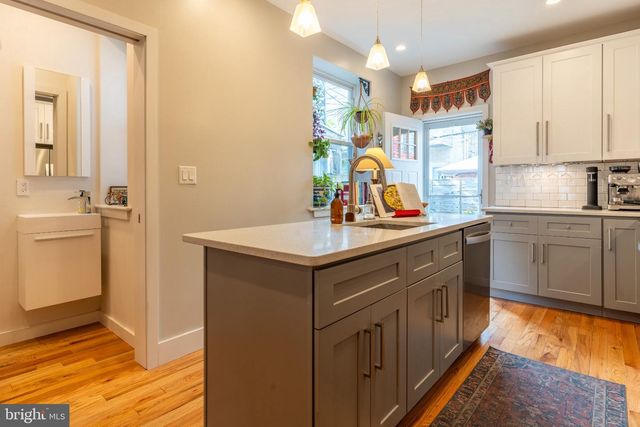 2611 W THOMPSON ST, Philadelphia, PA 19121