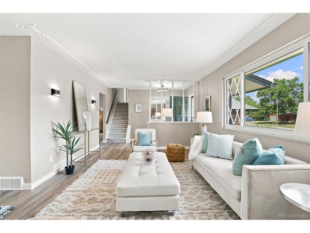 1561 S Kendall St, Lakewood, CO 80232