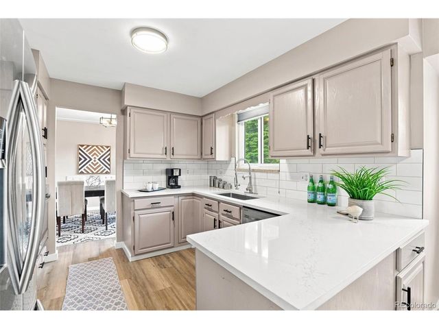 1561 S Kendall St, Lakewood, CO 80232