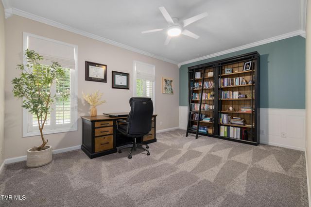 205 Summer Rose Lane, Johnson City, TN 37601