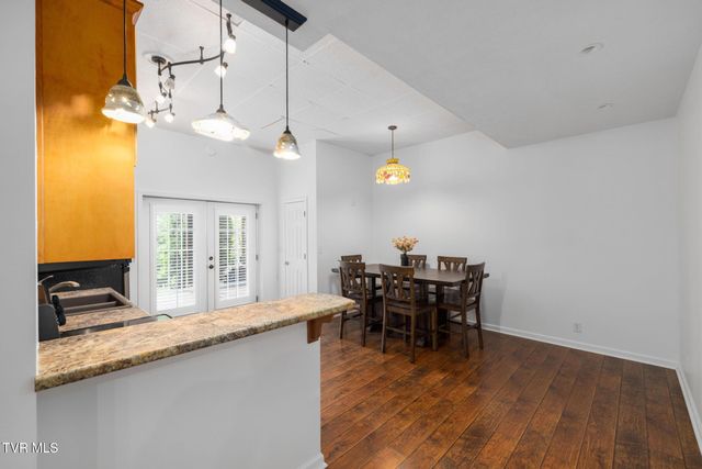 205 Summer Rose Lane, Johnson City, TN 37601