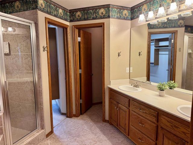 6505 Applewood Drive, Edmond, OK 73034