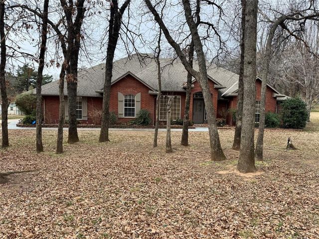 6505 Applewood Drive, Edmond, OK 73034