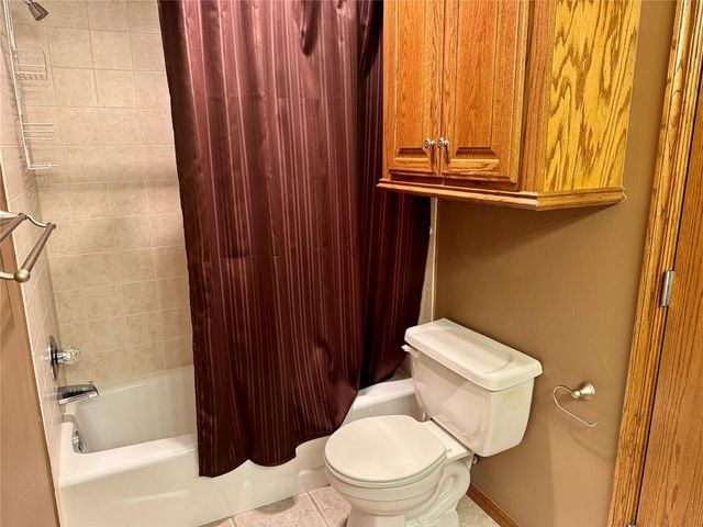 6505 Applewood Drive, Edmond, OK 73034