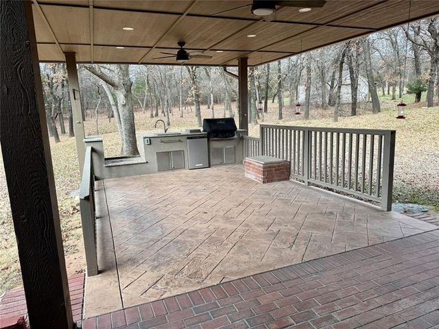 6505 Applewood Drive, Edmond, OK 73034