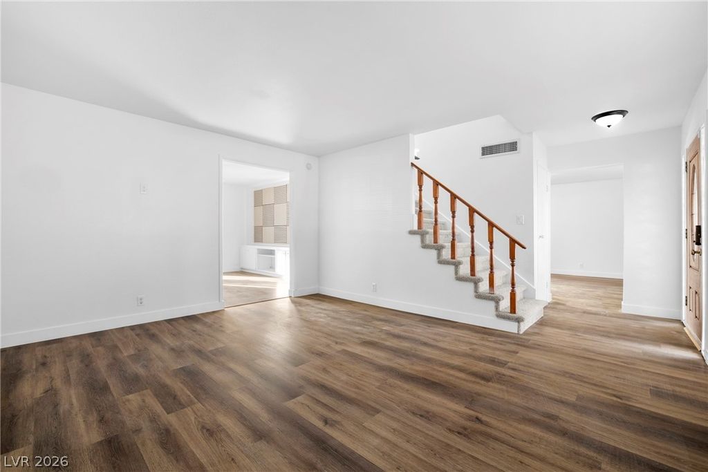 Image 4 of property listing at 233 Kipling Street, Las Vegas, NV 89107