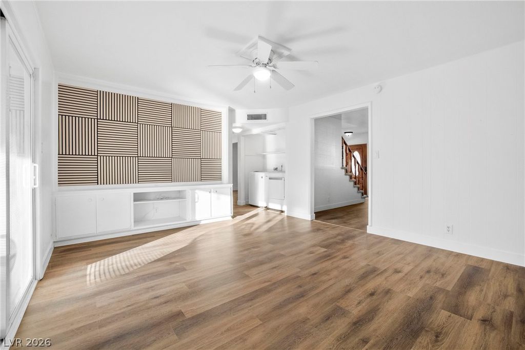 Image 7 of property listing at 233 Kipling Street, Las Vegas, NV 89107