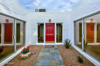 724 W ROLLER COASTER Road, Tucson, AZ 85704