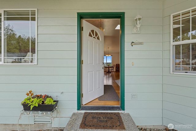 180 Kowntee Street, Camano Island, WA 98282