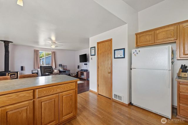 180 Kowntee Street, Camano Island, WA 98282