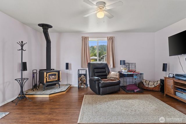 180 Kowntee Street, Camano Island, WA 98282
