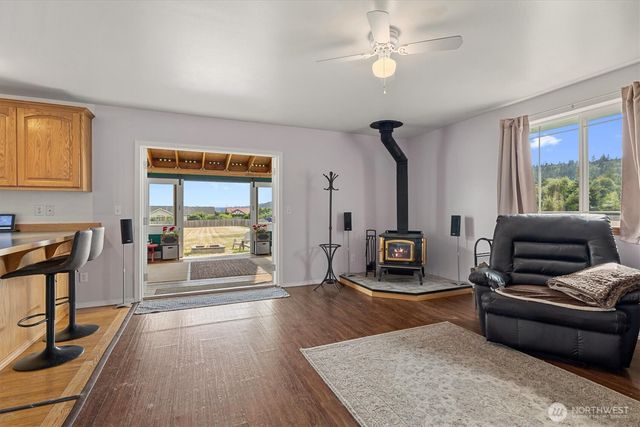 180 Kowntee Street, Camano Island, WA 98282
