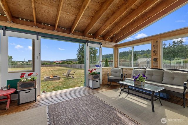 180 Kowntee Street, Camano Island, WA 98282