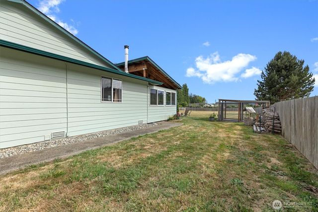 180 Kowntee Street, Camano Island, WA 98282