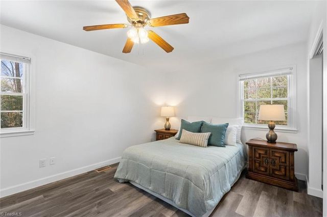 860 Duckview Court, Winston-salem, NC 27106