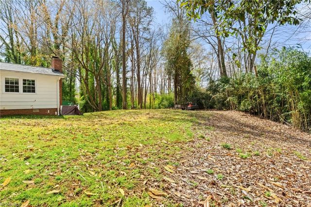 860 Duckview Court, Winston-salem, NC 27106