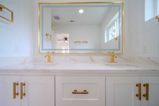 2036 Gaylord Drive, Dallas, TX 75217