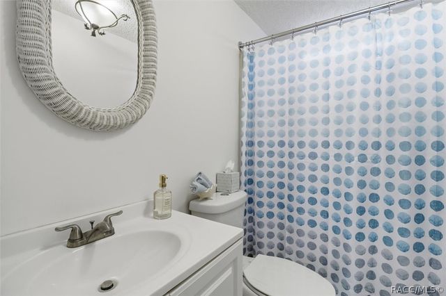 4390 N Williams Avenue, Crystal River, FL 34428