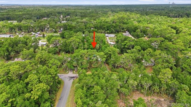 4390 N Williams Avenue, Crystal River, FL 34428