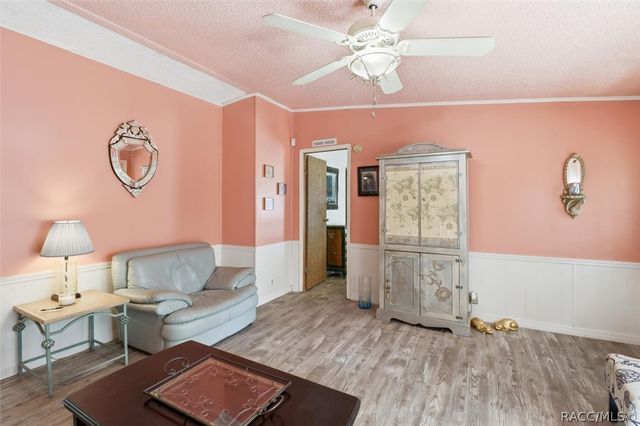 4390 N Williams Avenue, Crystal River, FL 34428